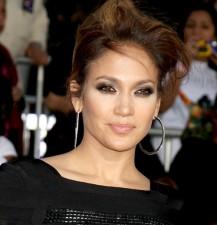2009__11__jlo 217×225.jpg