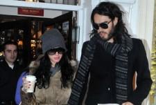 2009__12__full_brand_perry_24_wenn26983271 225×152.jpg