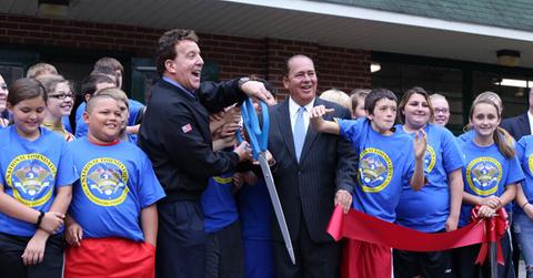Ribbon Cutting Jake and Gov. Tomblin