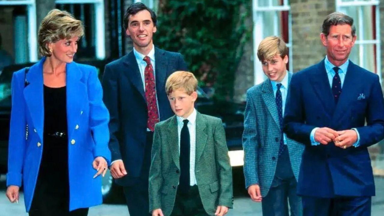 image of royal family