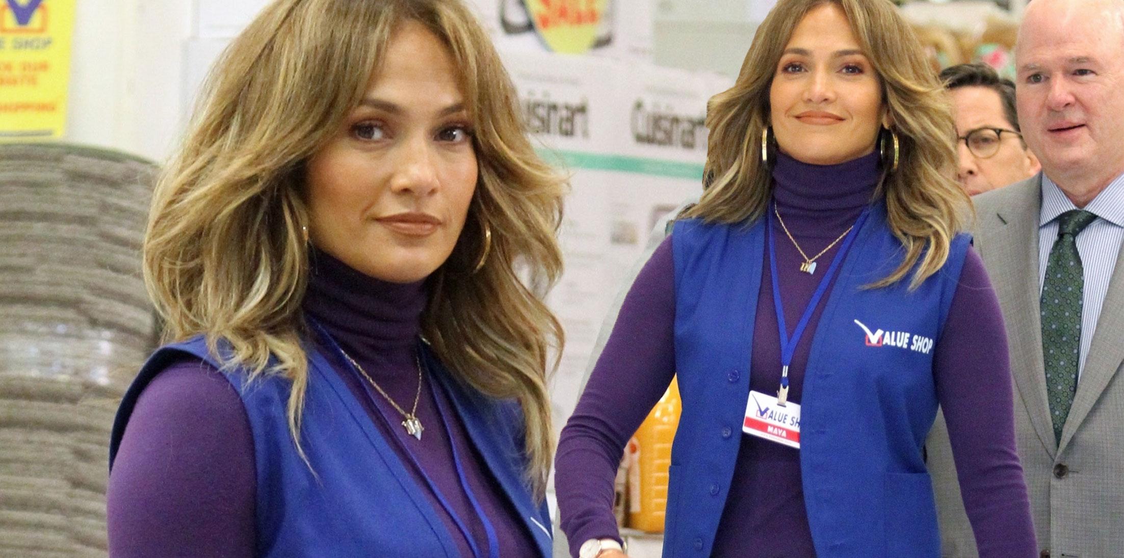 Jennifer Lopez Works At A Supermarket