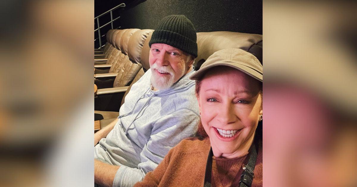 image of Reba McEntire and Rex Linn started dating in 2020.