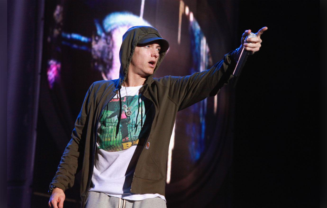 Eminem dating tinder 3