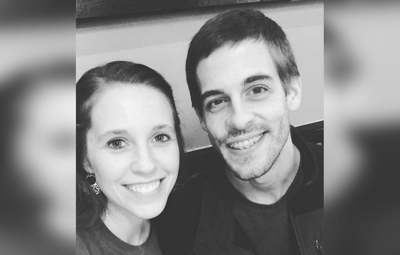 Jill duggar husband derick dillard pda pic 01