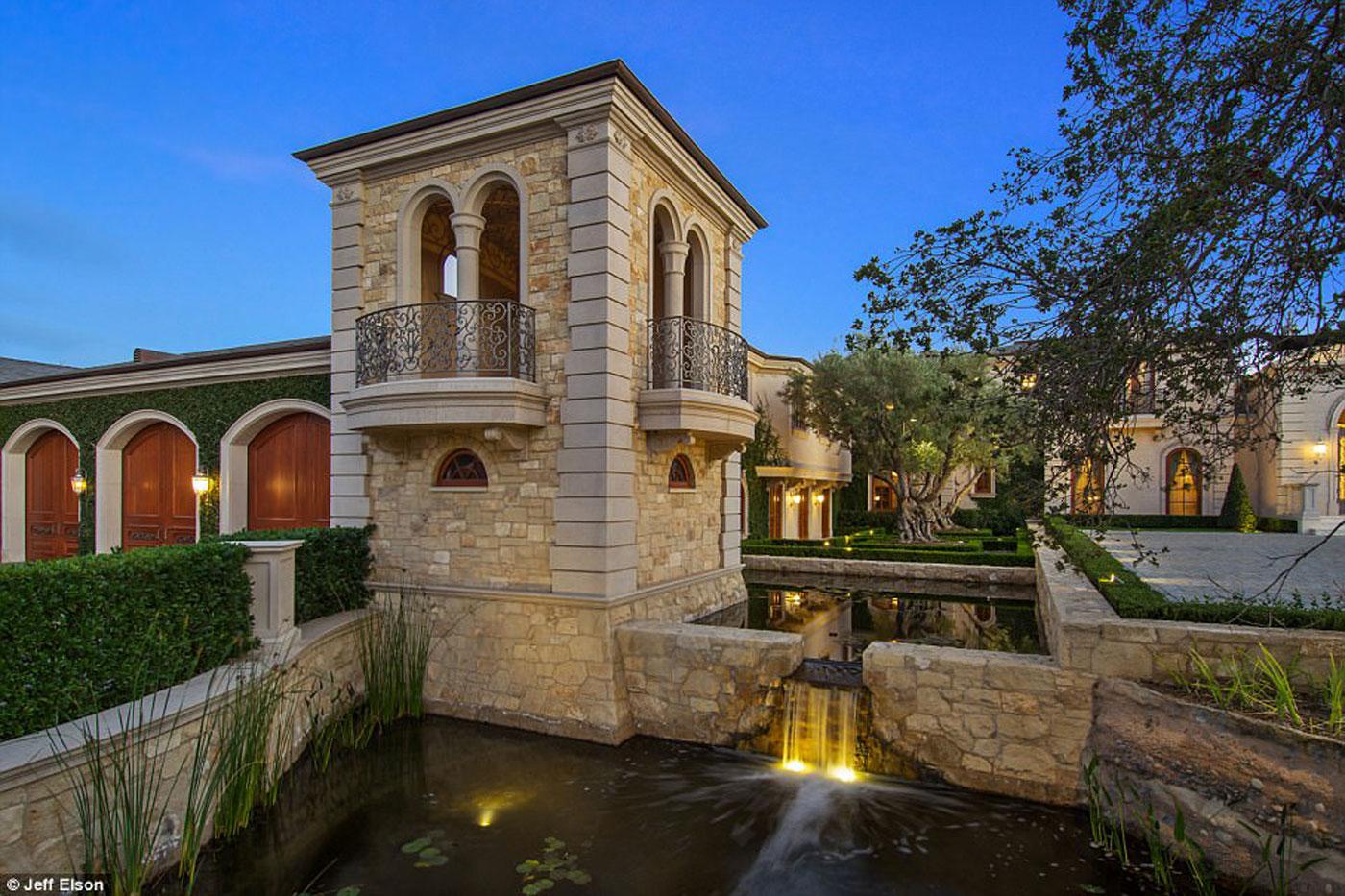 dark knight producer compound on sale 85 million pics 06