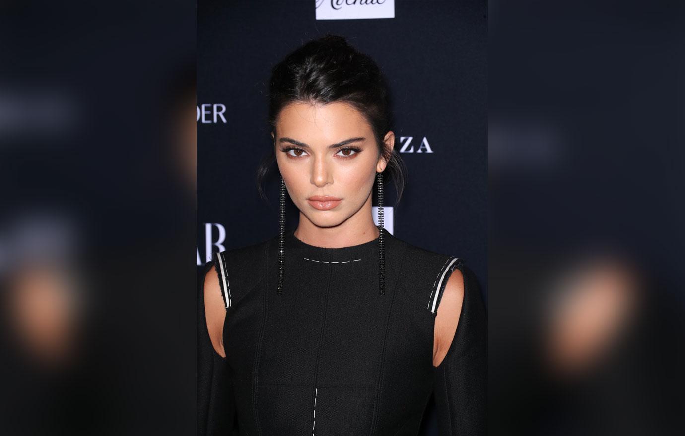 Kendall jenner in paris nyfw freak out 3