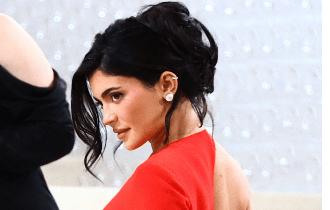 2023 This is a publicity stunt Kylie Jenner shares TikTok of shopping at  Target amid private jet controversy sparks backlash online video and
