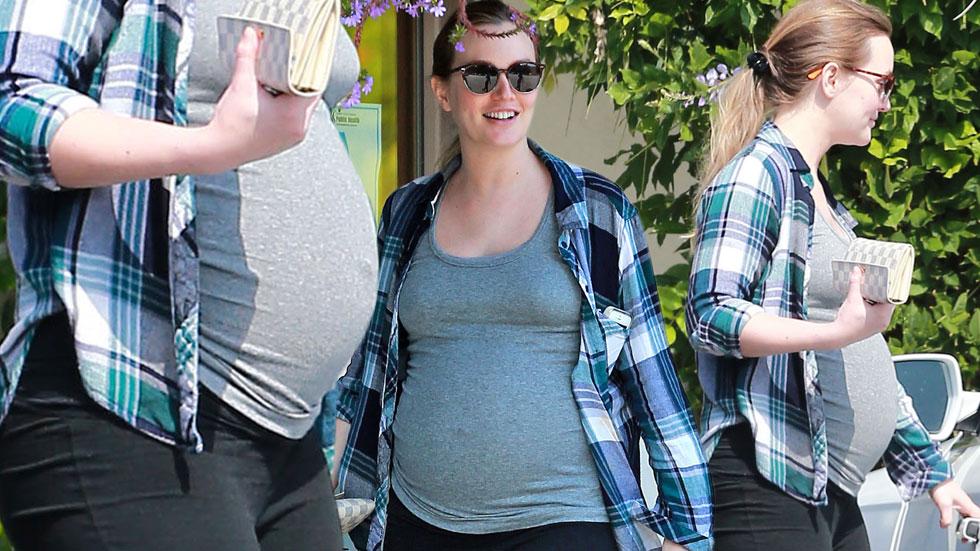 Leighton meester first look pregnant photos 02 0