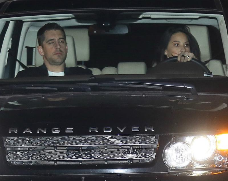 Olivia munn aaron rodgers engagement family drama 5