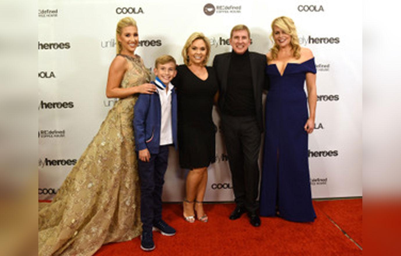 savannah chrisley hosts unlikely heroes charity benefit pics 10