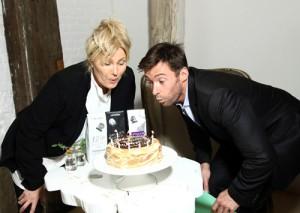 2011__10__Hugh Jackman Bday Oct12newsbt 300×213.jpg