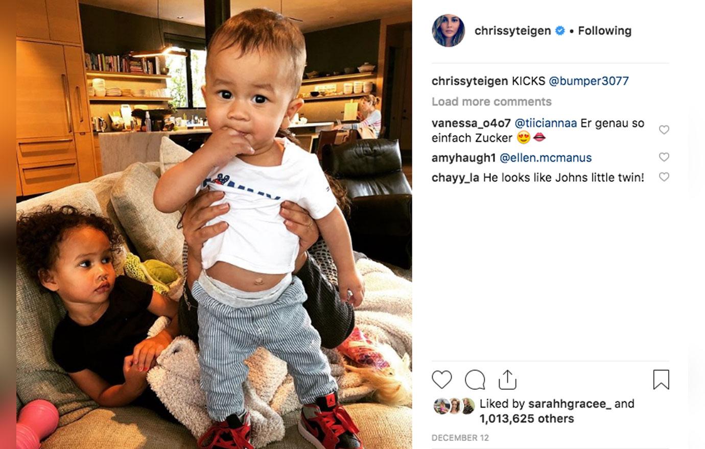 Chrissy Teigen Abs Post Baby 3