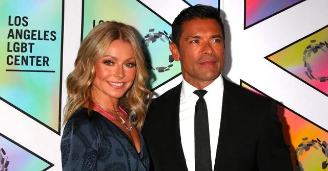 kelly ripa sacrifice myself husband mark consuelos shower