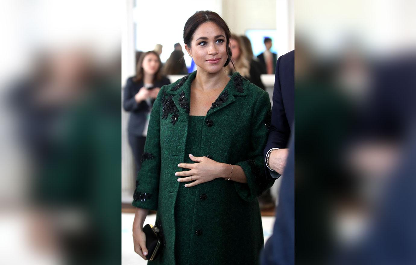 Priyanka-Denies-Meghan-Markle-Feud