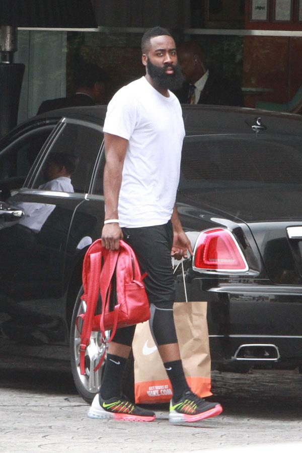 Khloe kardashian james harden dating5