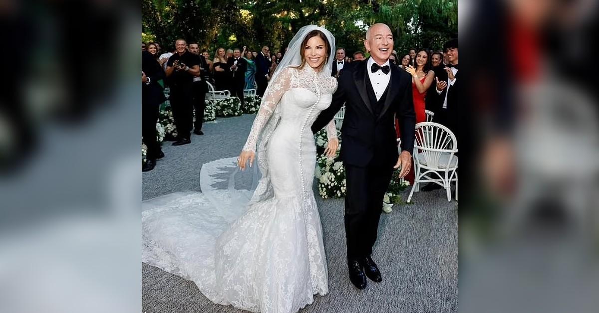 Photo of Lauren Sánchez and Jeff Bezos. 