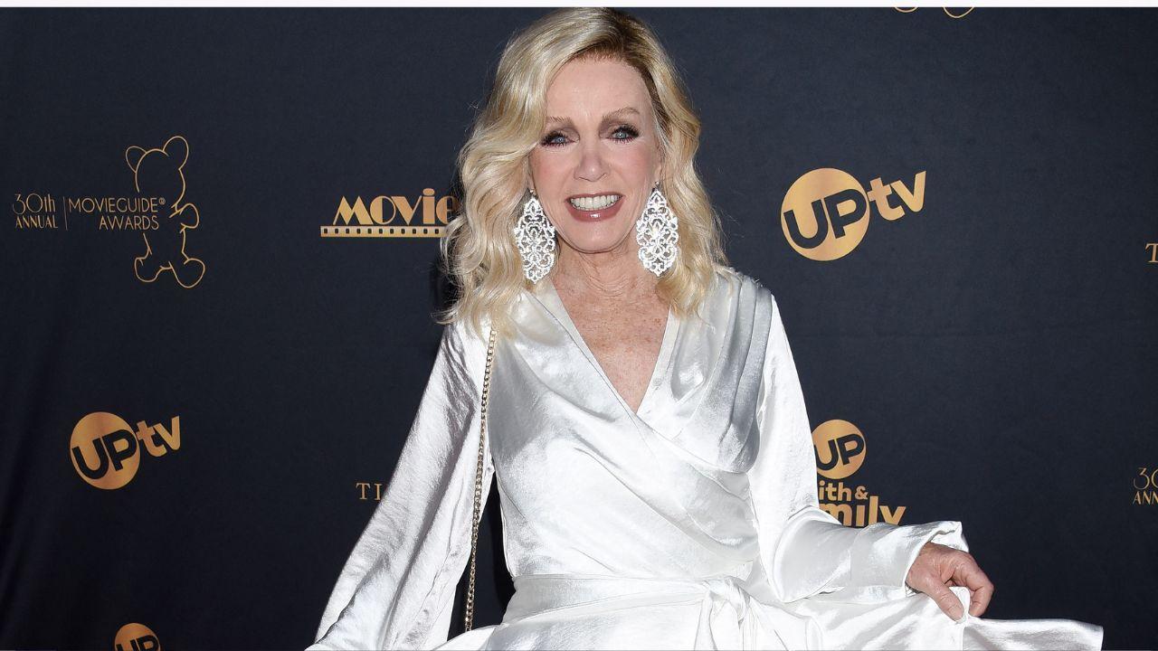 Image of Mills attending an event.