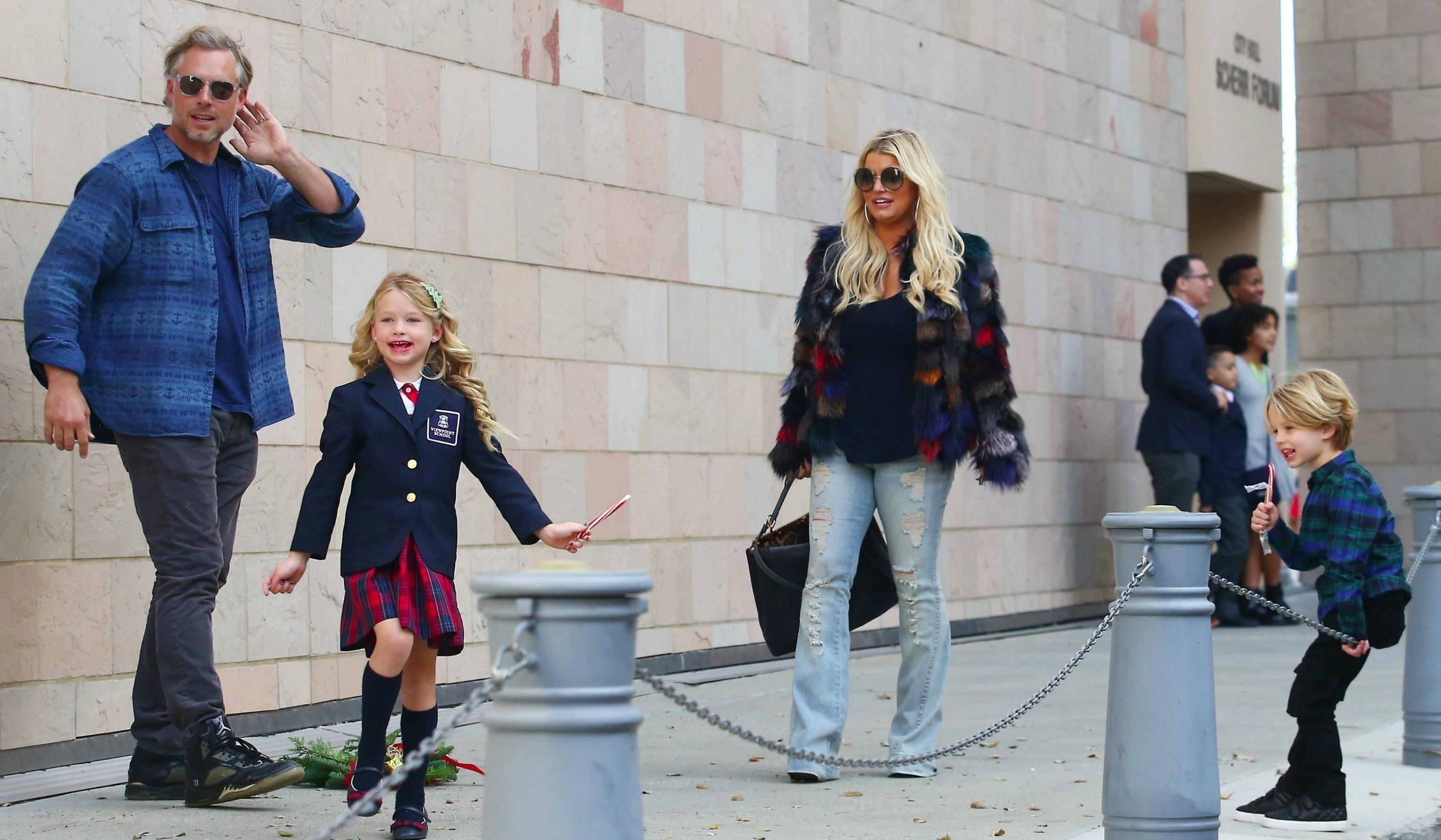 jessica simpson family daughter maxwell school show pics 03