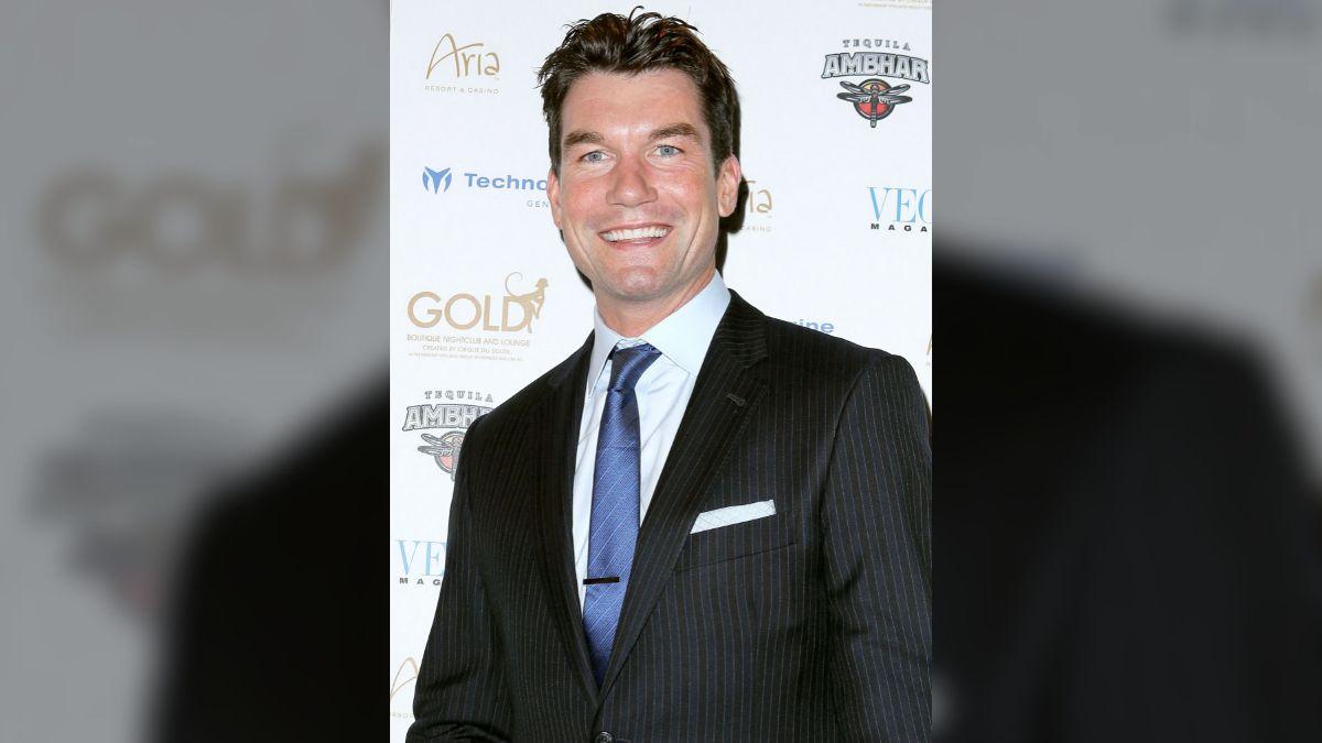 Photo of Jerry O'Connell said his teenage daughters were 'vaping all the time.'