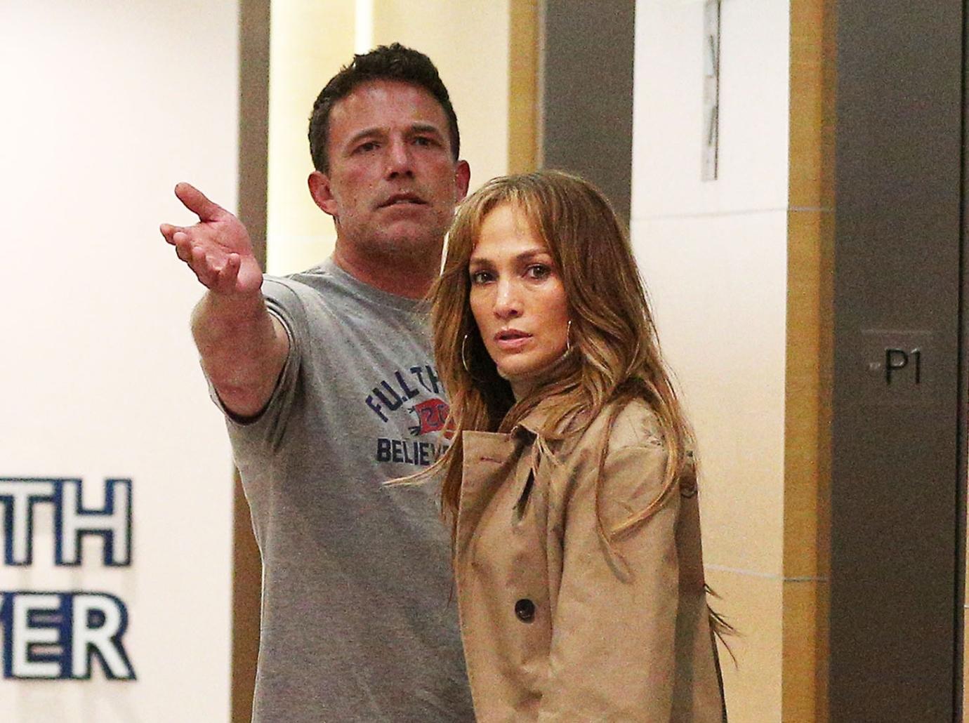 jennifer lopez snaps reporter ben affleck divorce rumors