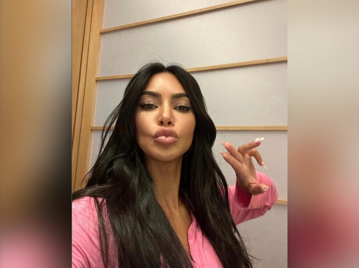 Kim Kardashian Mocked Over Latest Instagram Selfie & Ditzy Caption