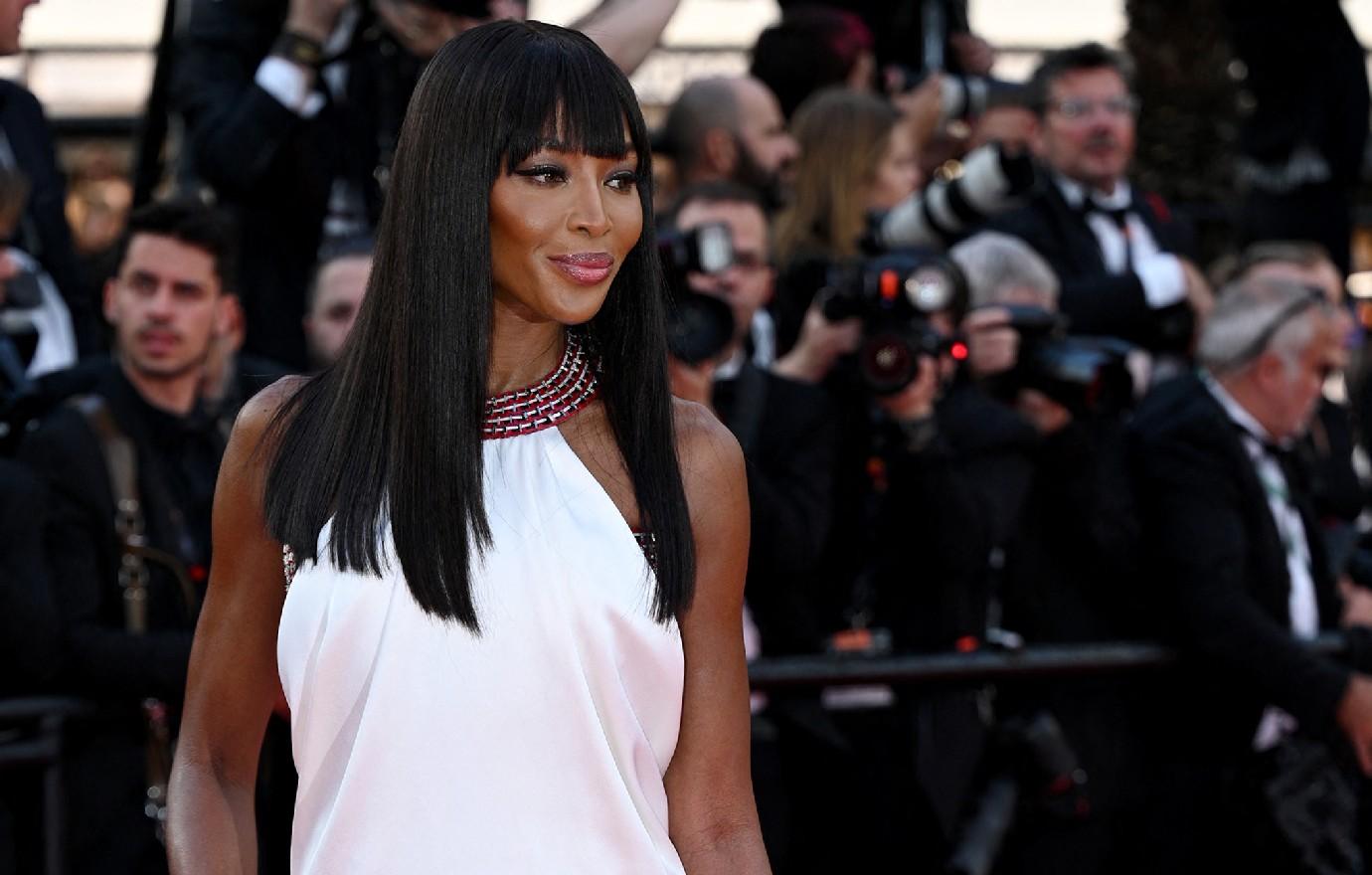 Naomi Campbell Covers Her Nip With A Star Emoji; Shares A Sexy