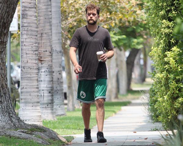 Bad Romance! Joshua Jackson Looks DEVASTATED After Splitting From