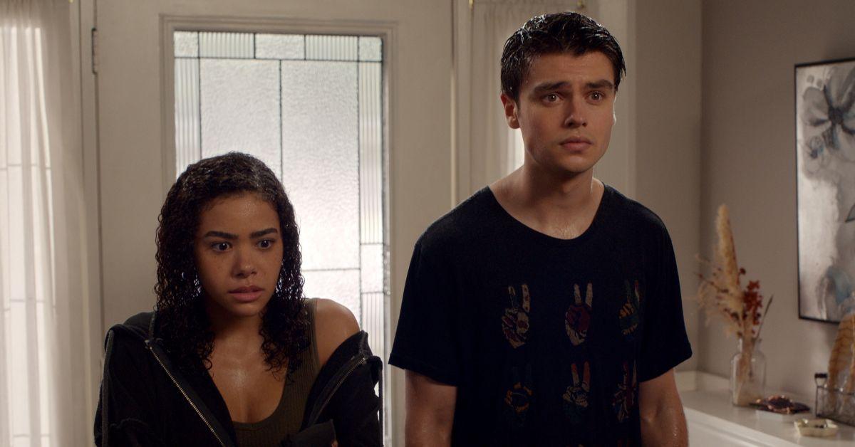 ginny and georgia season cast release date netflix
