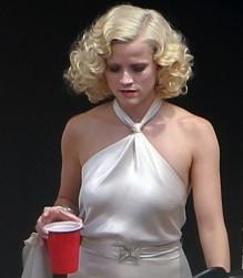 2010__07__FP_5412963_WaterforElephants_COQ_071610 219×300.jpg