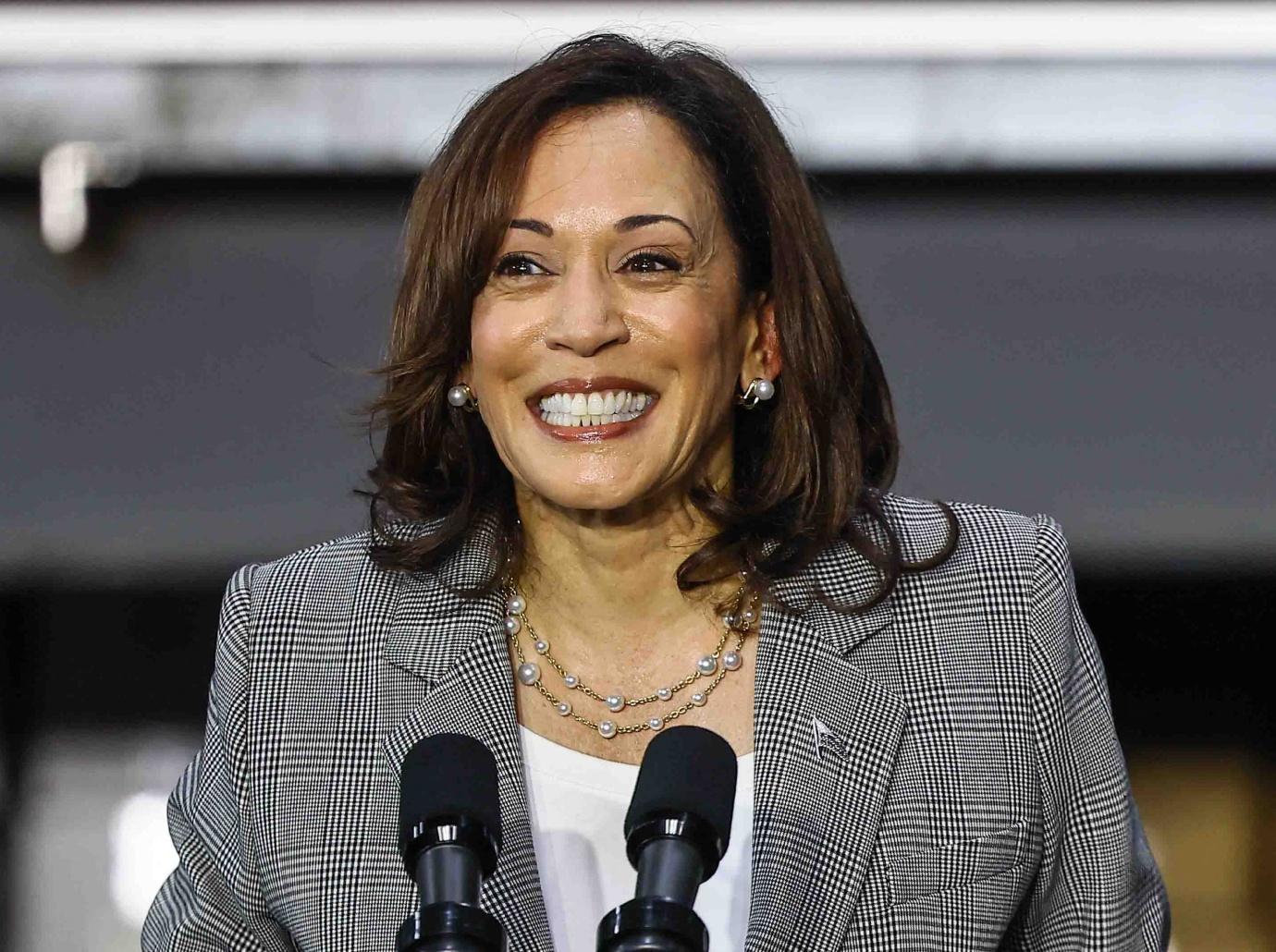 kamala harris ridiculed claims climate anxiety