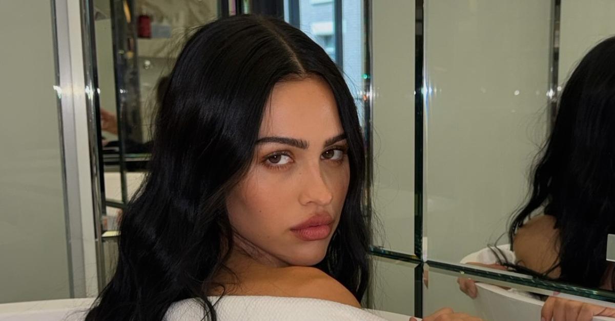 Lisa Rinna's Daughter Amelia Gray Seductively Poses in Red Bra and Lace ...