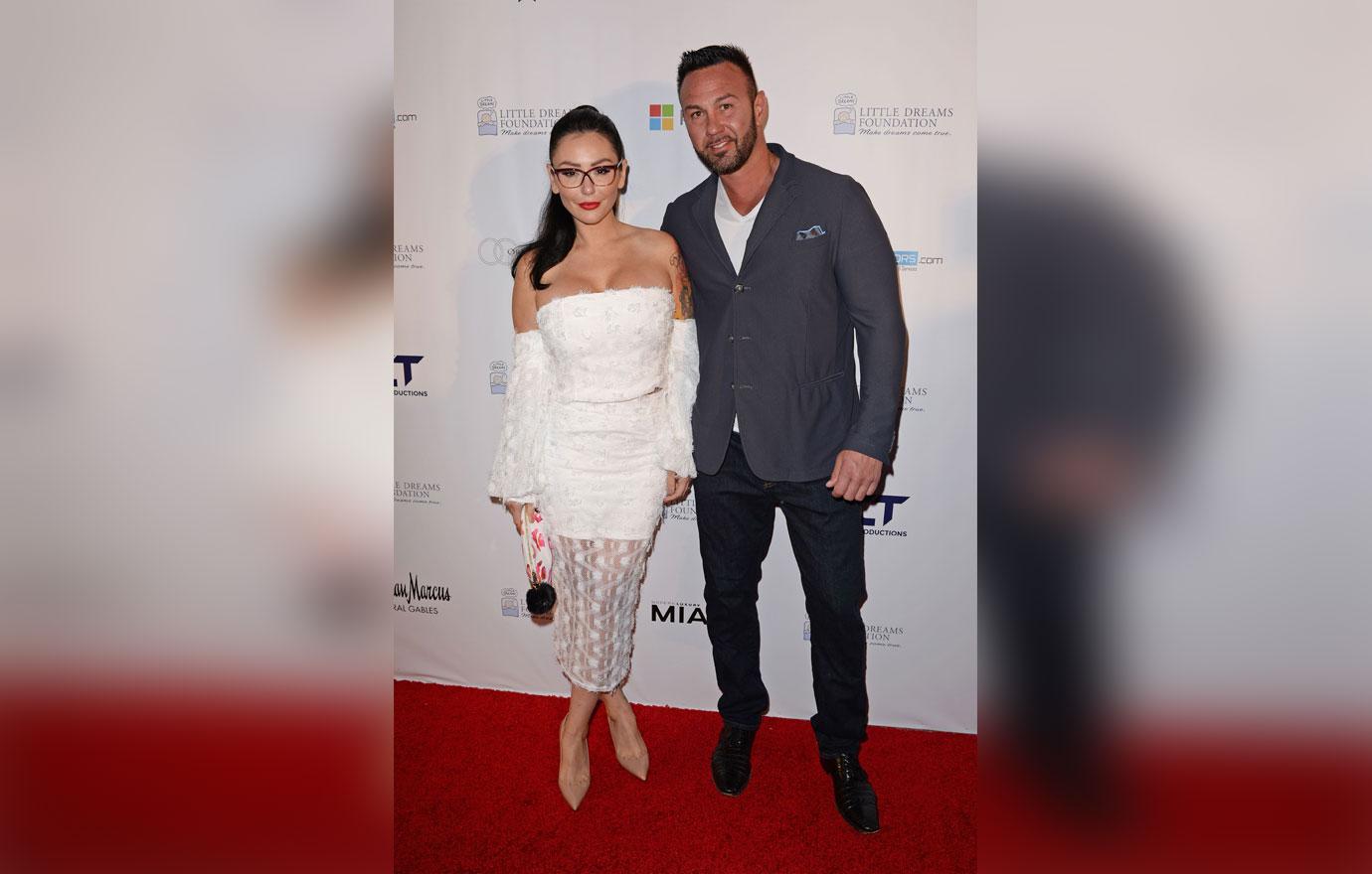 Jenni 'JWoww' Farley In White Dress With Roger Mathews Divorce Comments