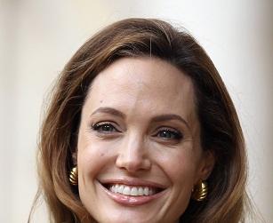 Anjelina jolie july 8 001 m.jpg