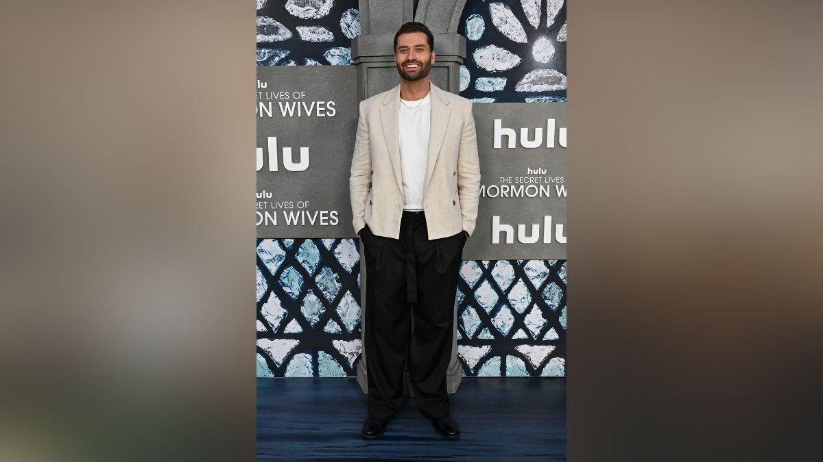 Image of Taylor Frankie Paul kicked and hit Dakota Mortensen with her daughter present.