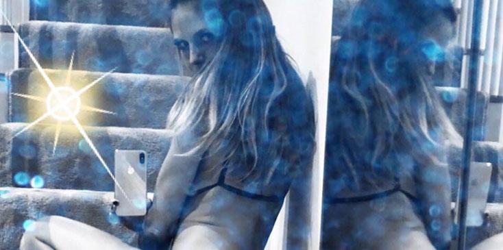 Heidi klum shares thong selfie pics