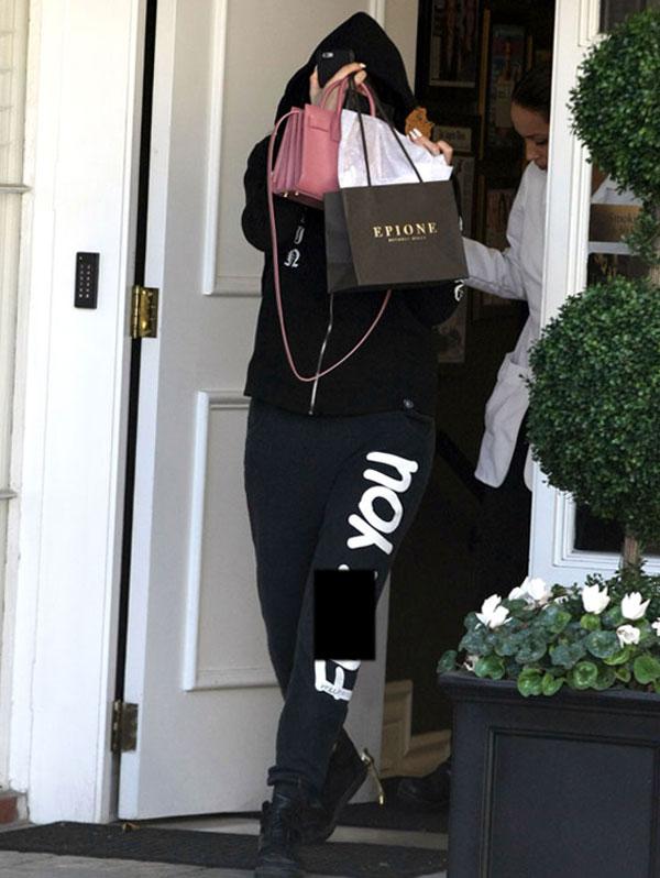 Kylie Jenner Has A Shopping Spree And Wears Some Intense Sweatpants