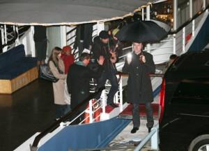 2010__11__6971_Angie_Brad_Nov29 300×218.jpg