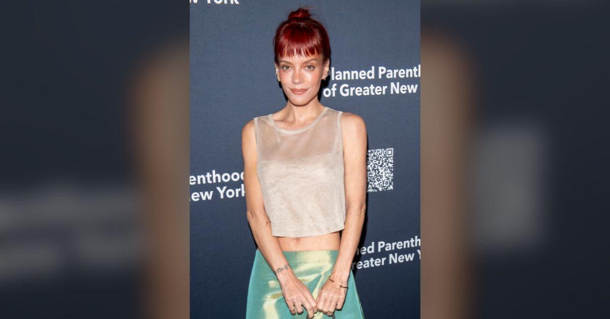 lily allen flaunts toned abs sultry gym selfie cozying up new man photo