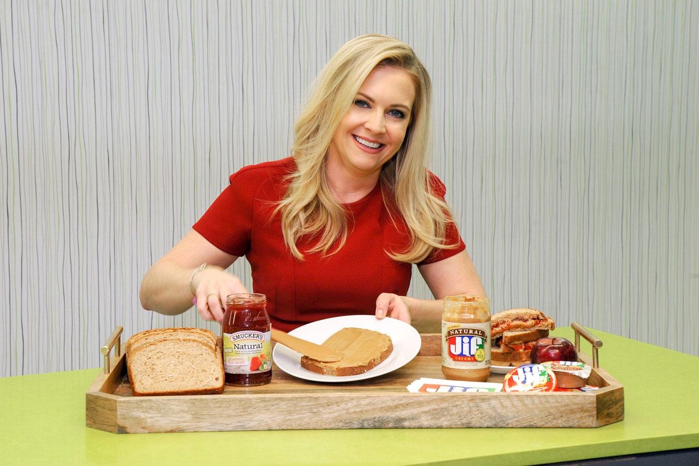 Melissa Joan Hart makes PB&amp;J sandwiches with Jif while announcing the `Imagine If, With Jif` contest finalists