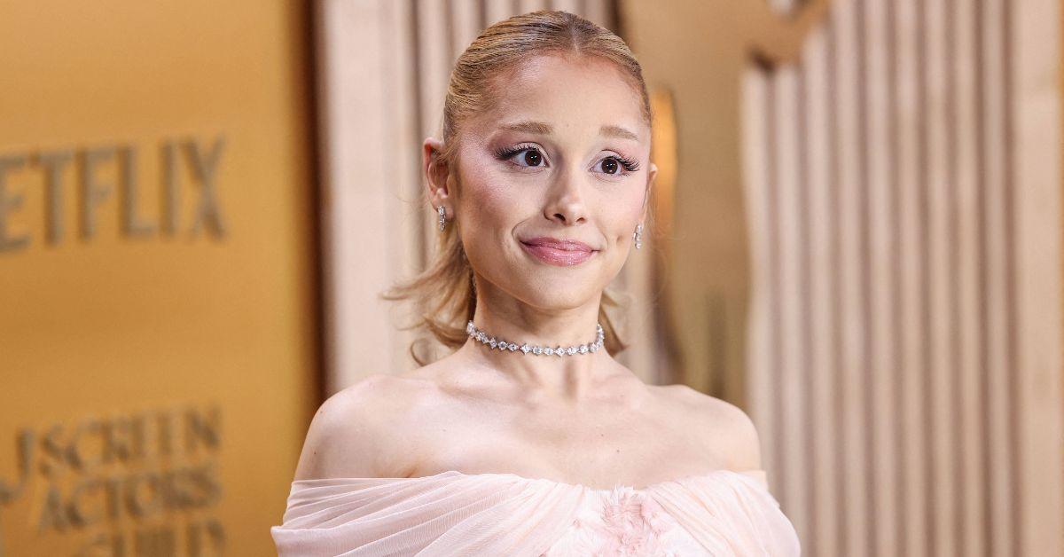 ariana grande exits sunday in the park with george