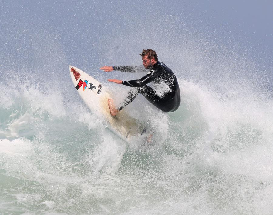 Liam hemsworth shirtless surfing beach photos