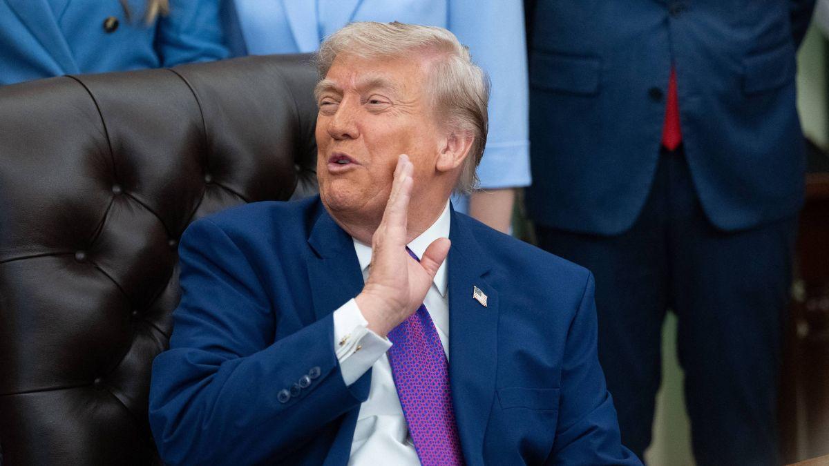 Image of Critics slammed the president’s remarks as rude.