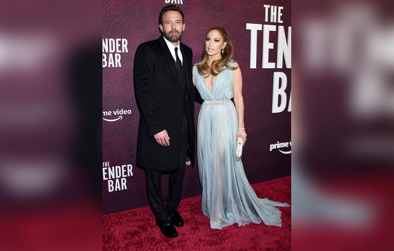 ben affleck jennifer lopez gush red carpet tender bar premiere