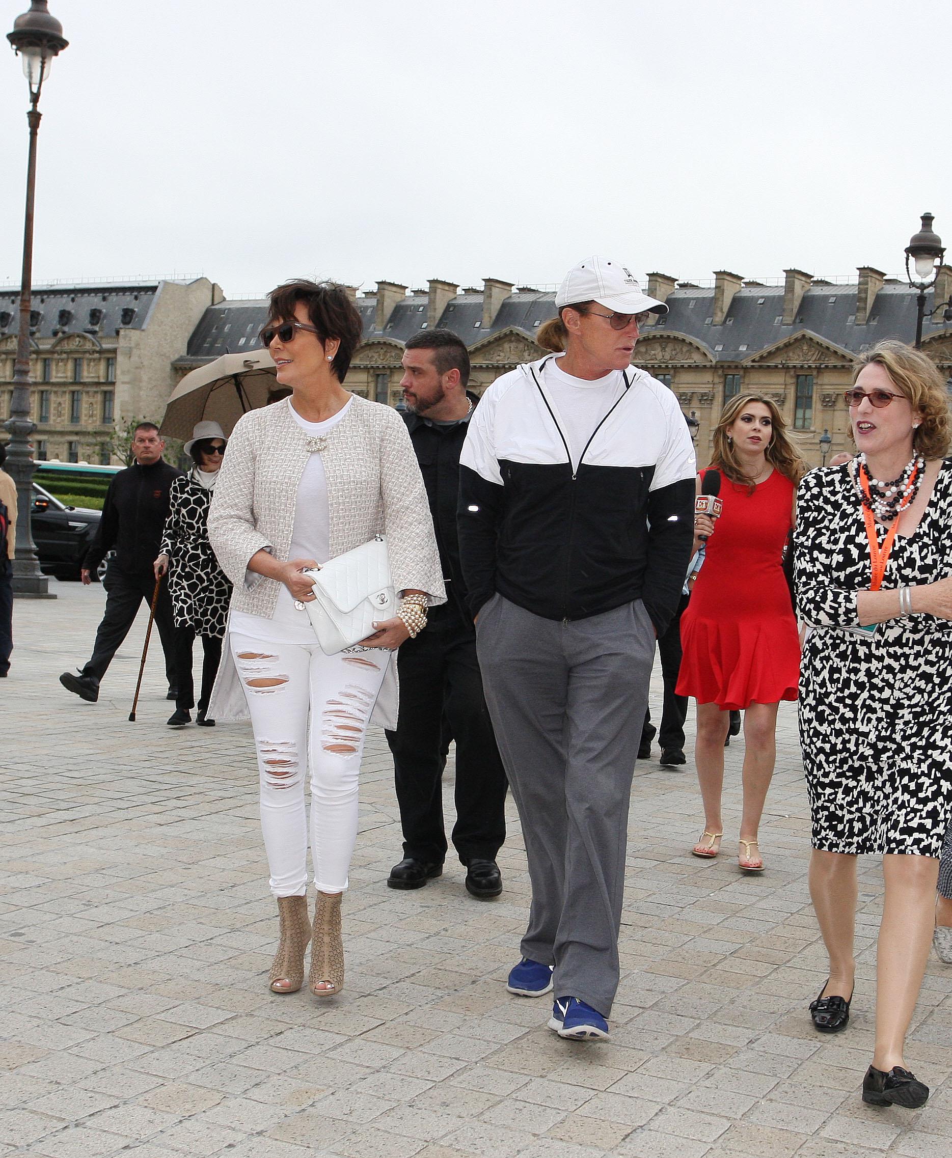 Kim Kardashian&#8217;s family and Jenner family are visiting Paris