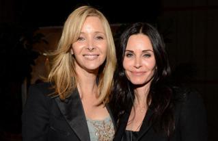 Lisa kudrow courteney cox teaser_319x206.jpg