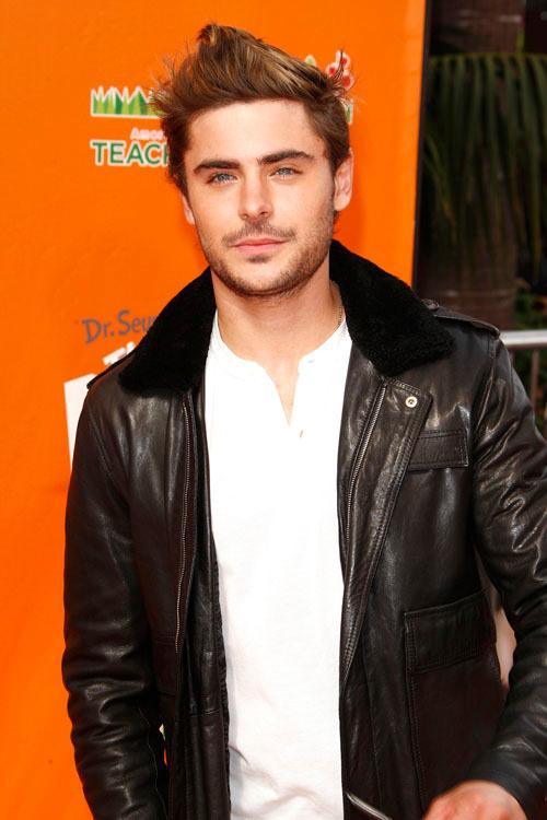 Zac efron lorac feb20 034_ _1.jpg