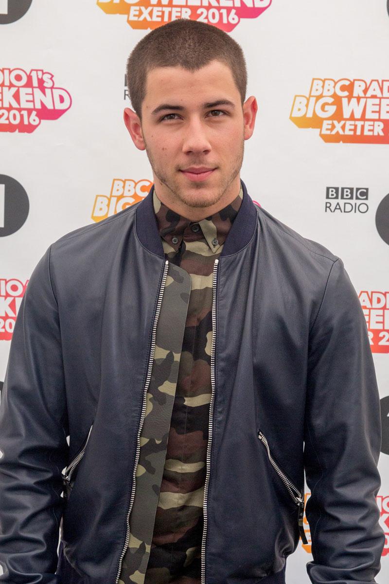 Nick jonas exes olivia culpo miley cyrus 00