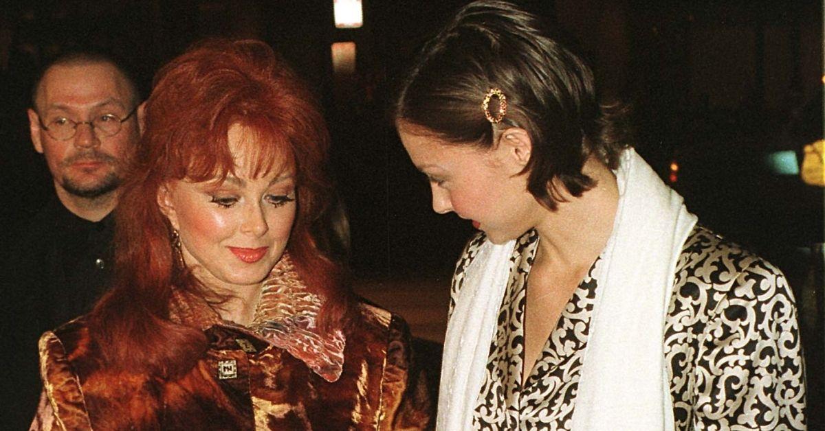 Photo of Ashley Judd and Naomi Judd