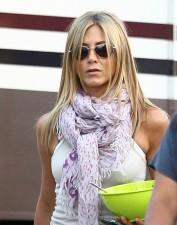 2009__07__aniston1 177×225.jpg