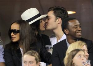 2010__09__Ed_Westwick_Jessica_Szohr_Sept2_01 300×214.jpg
